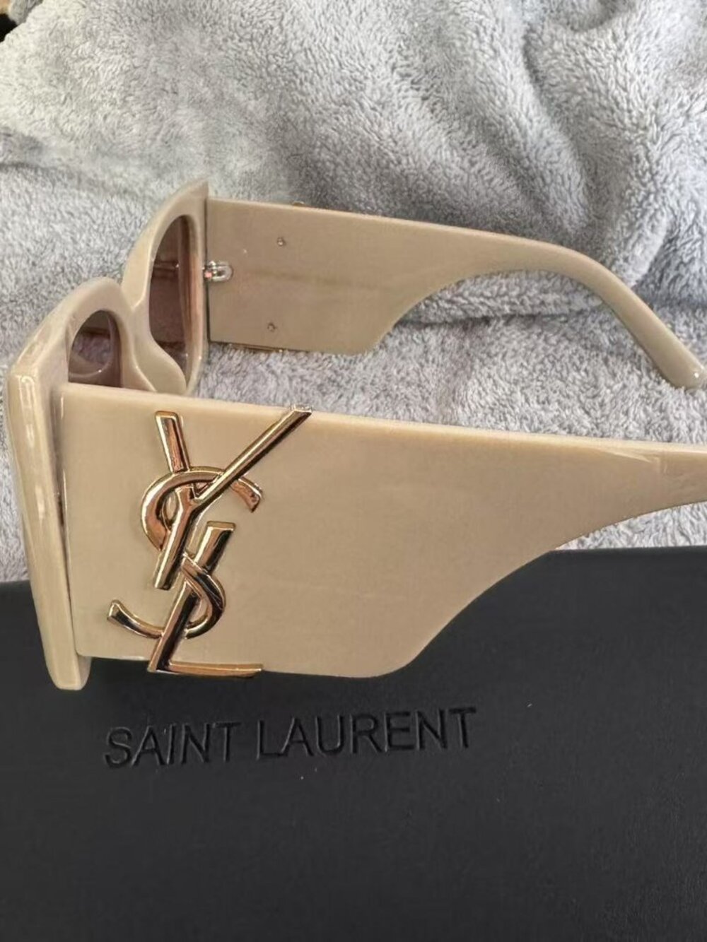 Saint Laurent Cream Square-Frame Sunglasses - Picture 8 of 11